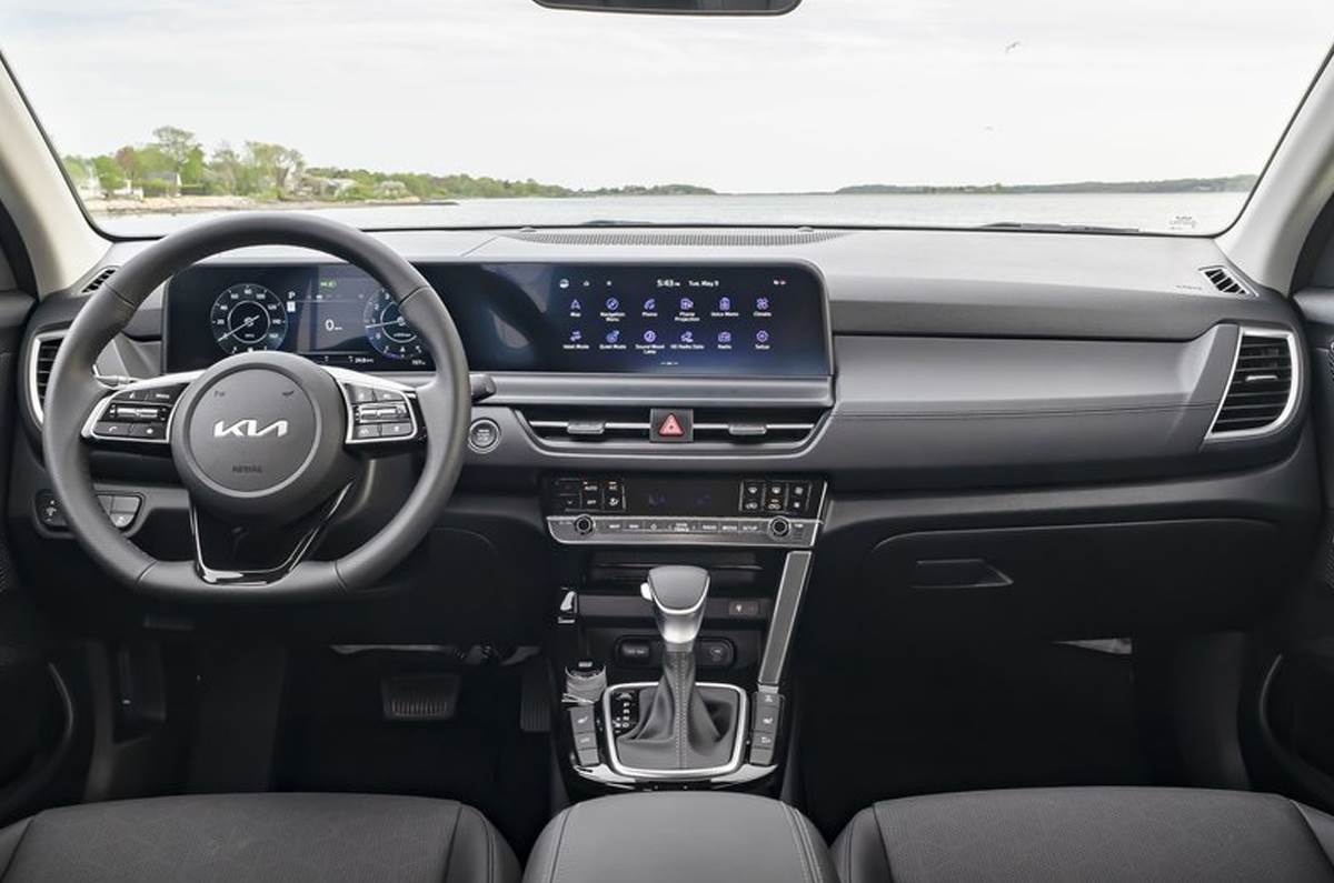 Kia Seltos facelift price, new features, panoramic sunroof, dualzone